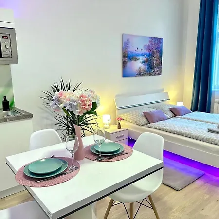 דירה Romantic In The Center Of *