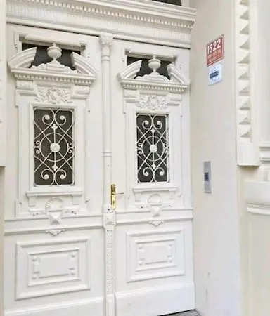 Lejlighed Romantic In The Center Of *