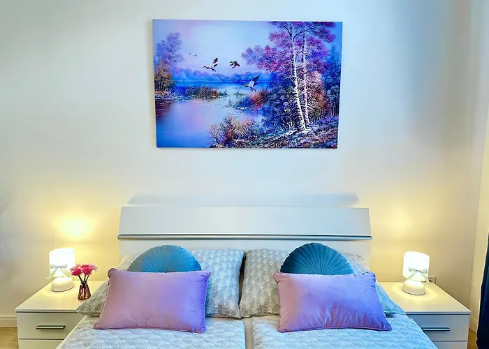 Romantic In The Center Of